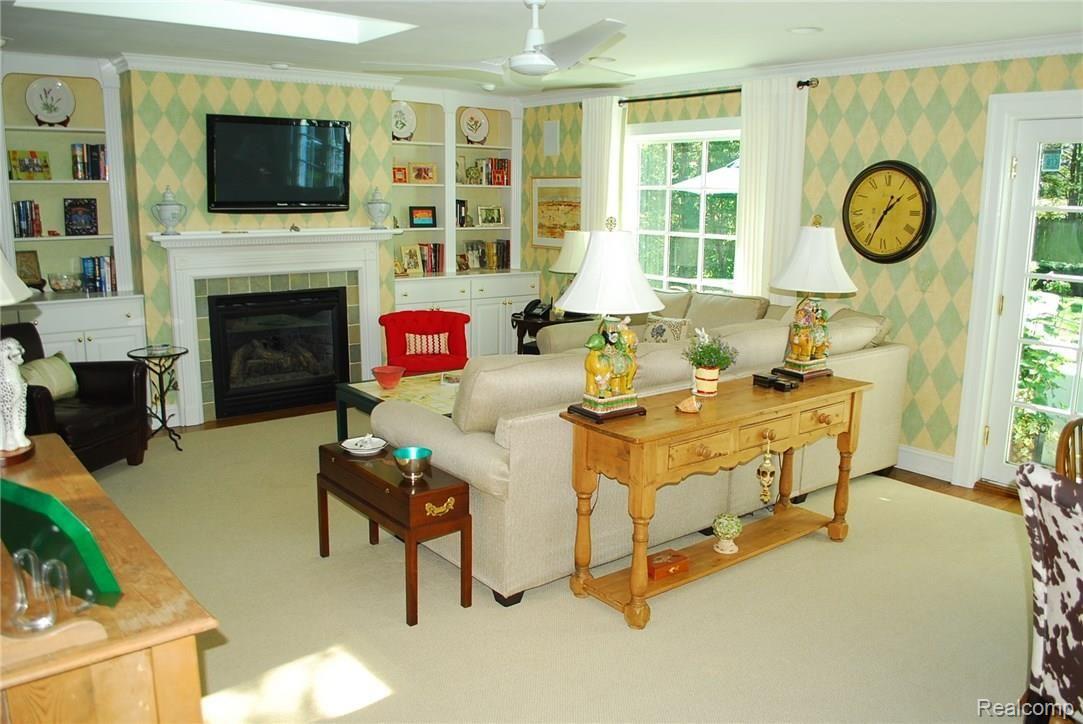 1029 Harvard Road Grosse Pointe, MI 48230 - Photo 8 of 14 Family Room
