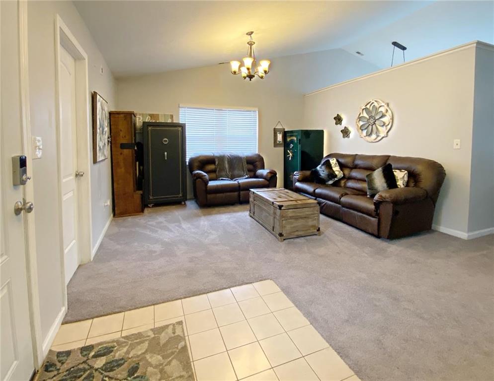 11837 Shannon Pointe Road Indianapolis, IN 46229 - Photo 4 of 20 Gallery Image 4