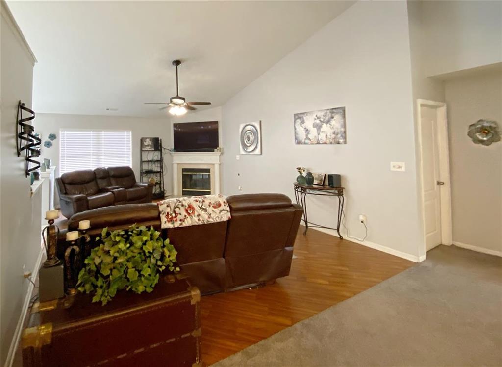 11837 Shannon Pointe Road Indianapolis, IN 46229 - Photo 7 of 20 Gallery Image 7