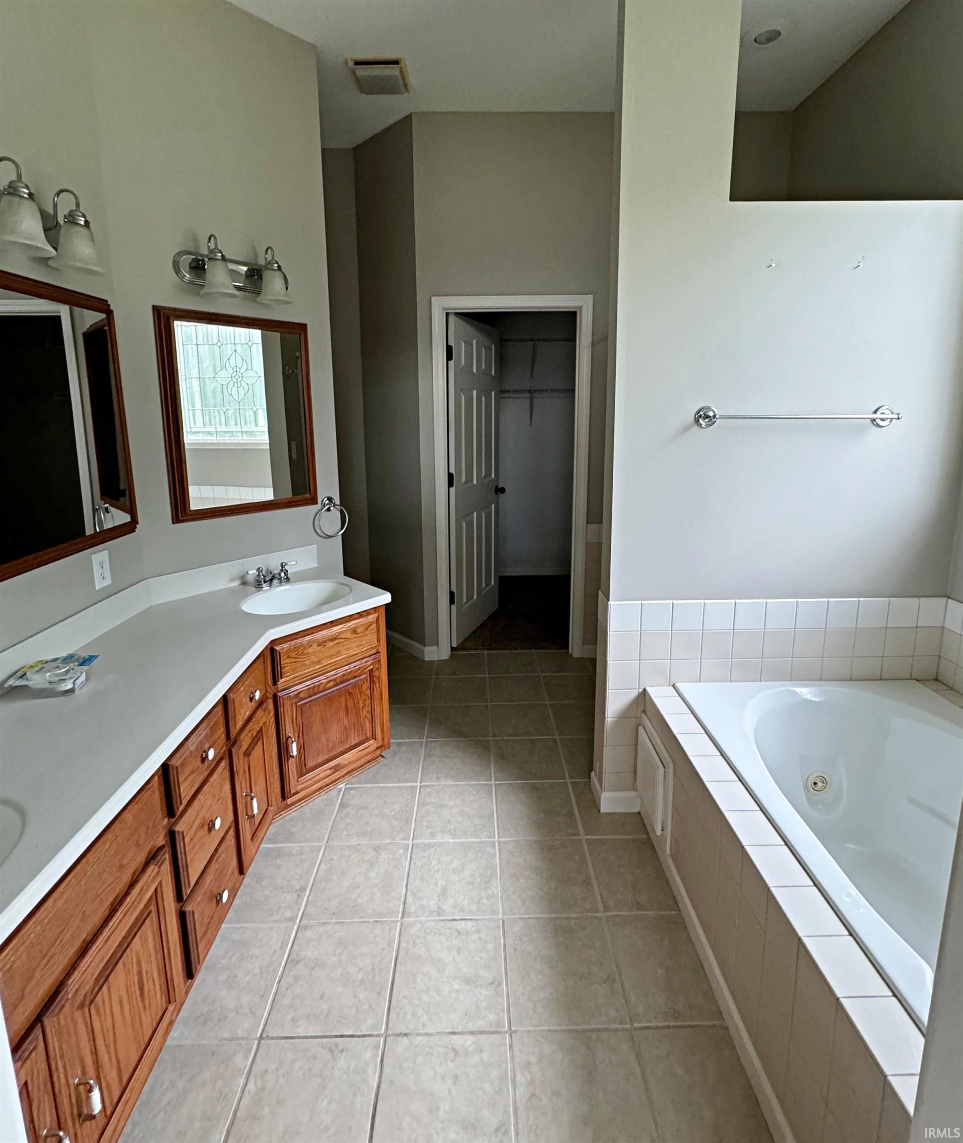 12 White Ridge Court Washington, IN 47501 - Photo 9 of 23 Gallery Image 9