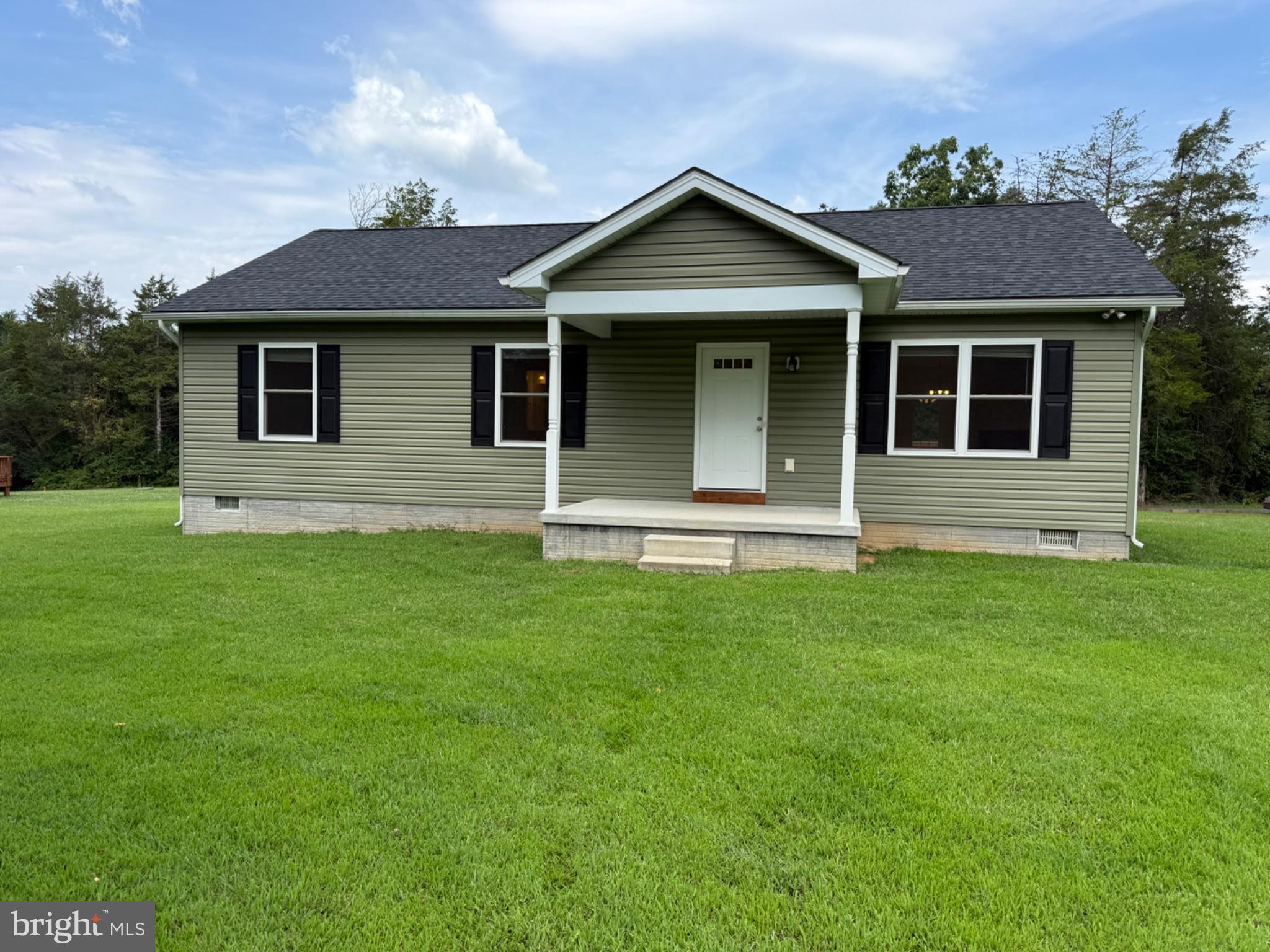 29 Farm View Road Front Royal, VA 22630 - Photo 1 of 17 One level living on a flat lot.