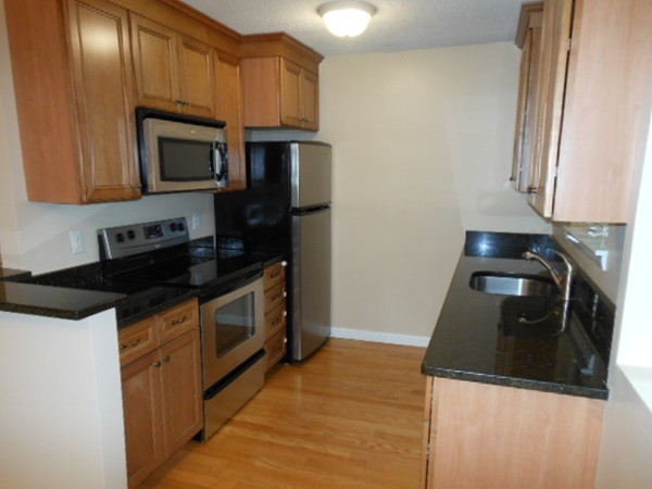 10 Nancy Road, Unit 3 Easton, MA 02375 - Photo 2 of 14 Gallery Image 2