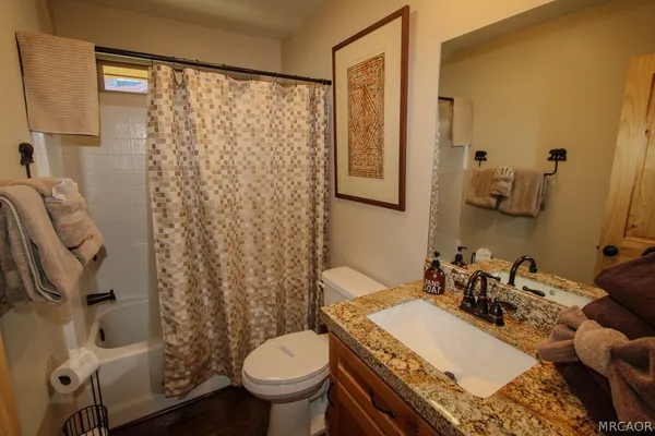 $2,400 | 965 Fir Lane, Big Bear City, CA 92314
