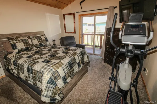 $2,400 | 965 Fir Lane, Big Bear City, CA 92314