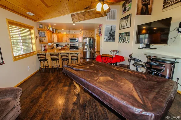 $2,400 | 965 Fir Lane, Big Bear City, CA 92314