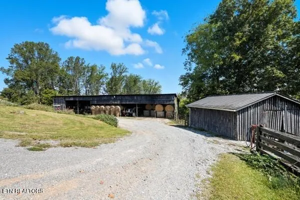 $700,000 | 628 Hilltop Drive, Jonesville, VA 24263