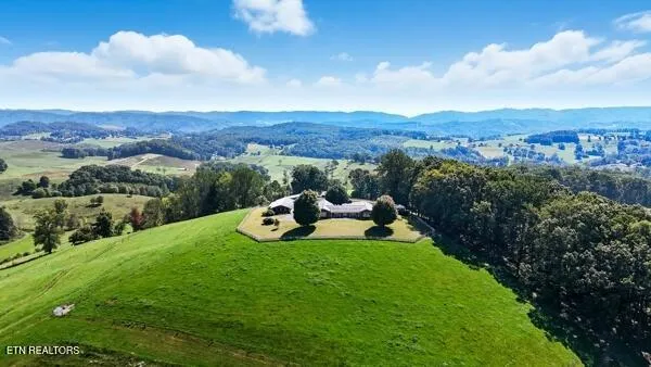 $700,000 | 628 Hilltop Drive, Jonesville, VA 24263