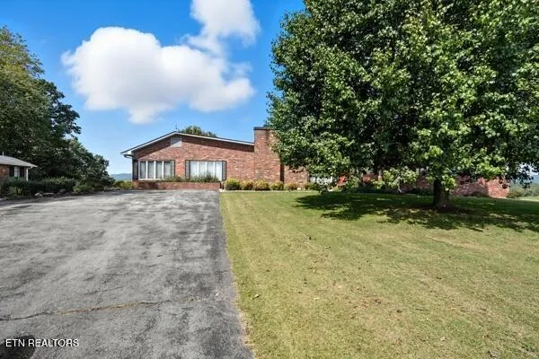 $700,000 | 628 Hilltop Drive, Jonesville, VA 24263