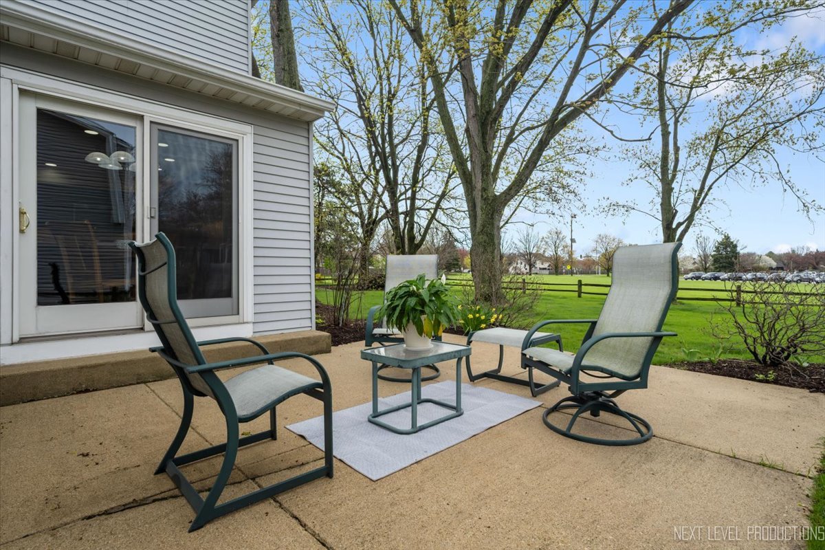 554 Carriage Hill Road Naperville, IL 60565 - Photo 25 of 41 Gallery Image 25