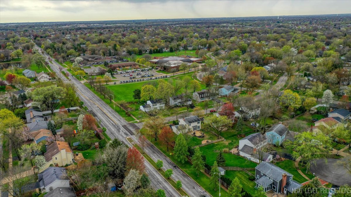 554 Carriage Hill Road Naperville, IL 60565 - Photo 33 of 41 Gallery Image 33