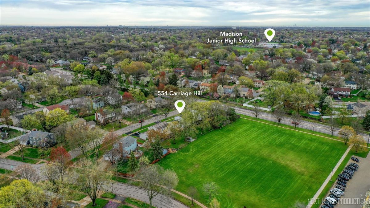 554 Carriage Hill Road Naperville, IL 60565 - Photo 34 of 41 Gallery Image 34