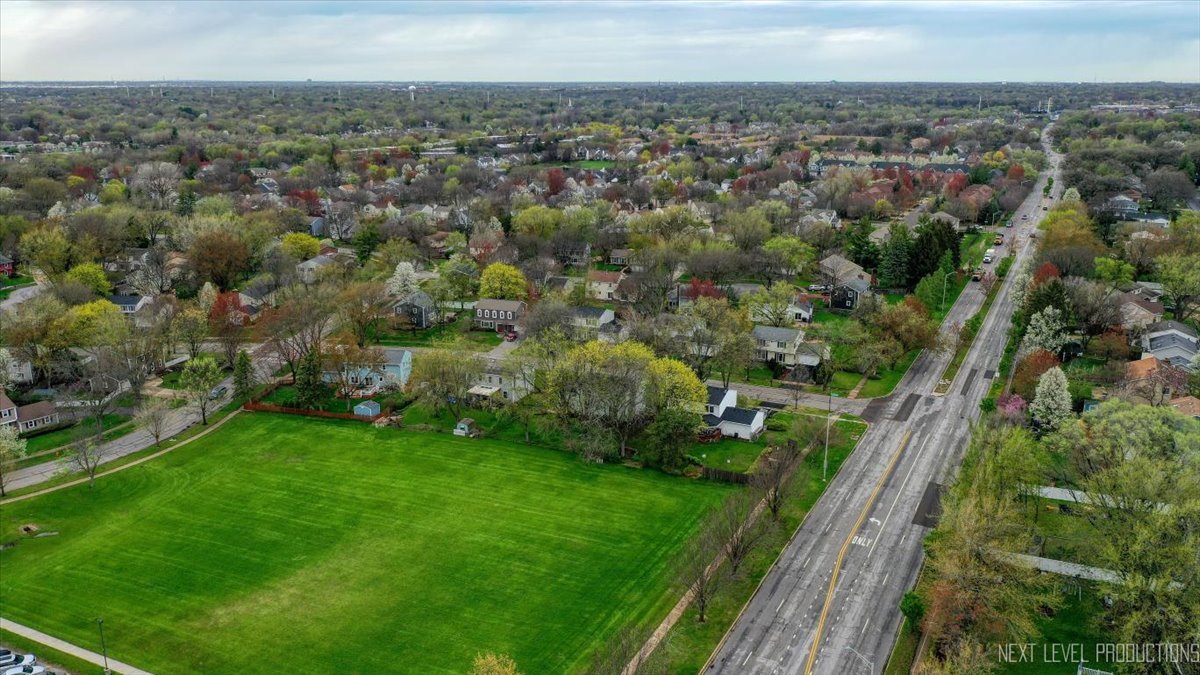 554 Carriage Hill Road Naperville, IL 60565 - Photo 36 of 41 Gallery Image 36