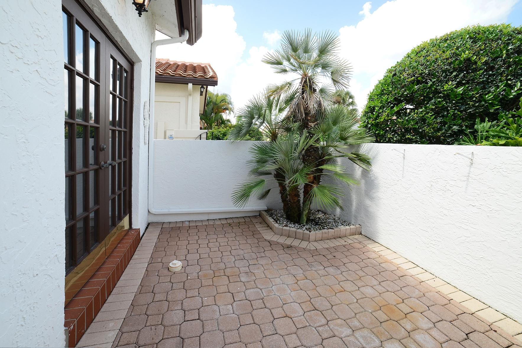 23185 Via Stel Boca Raton, FL 33433 - Photo 23 of 28 DSC_2688A