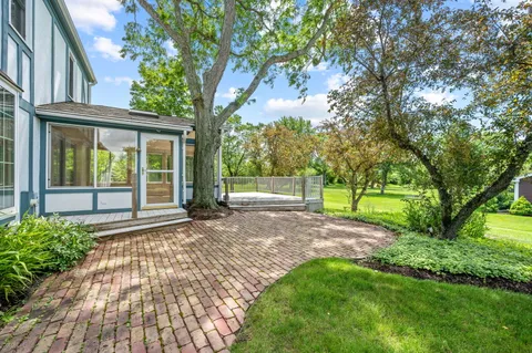 $750,000 | 1392 Terre Drive, Libertyville, IL 60048