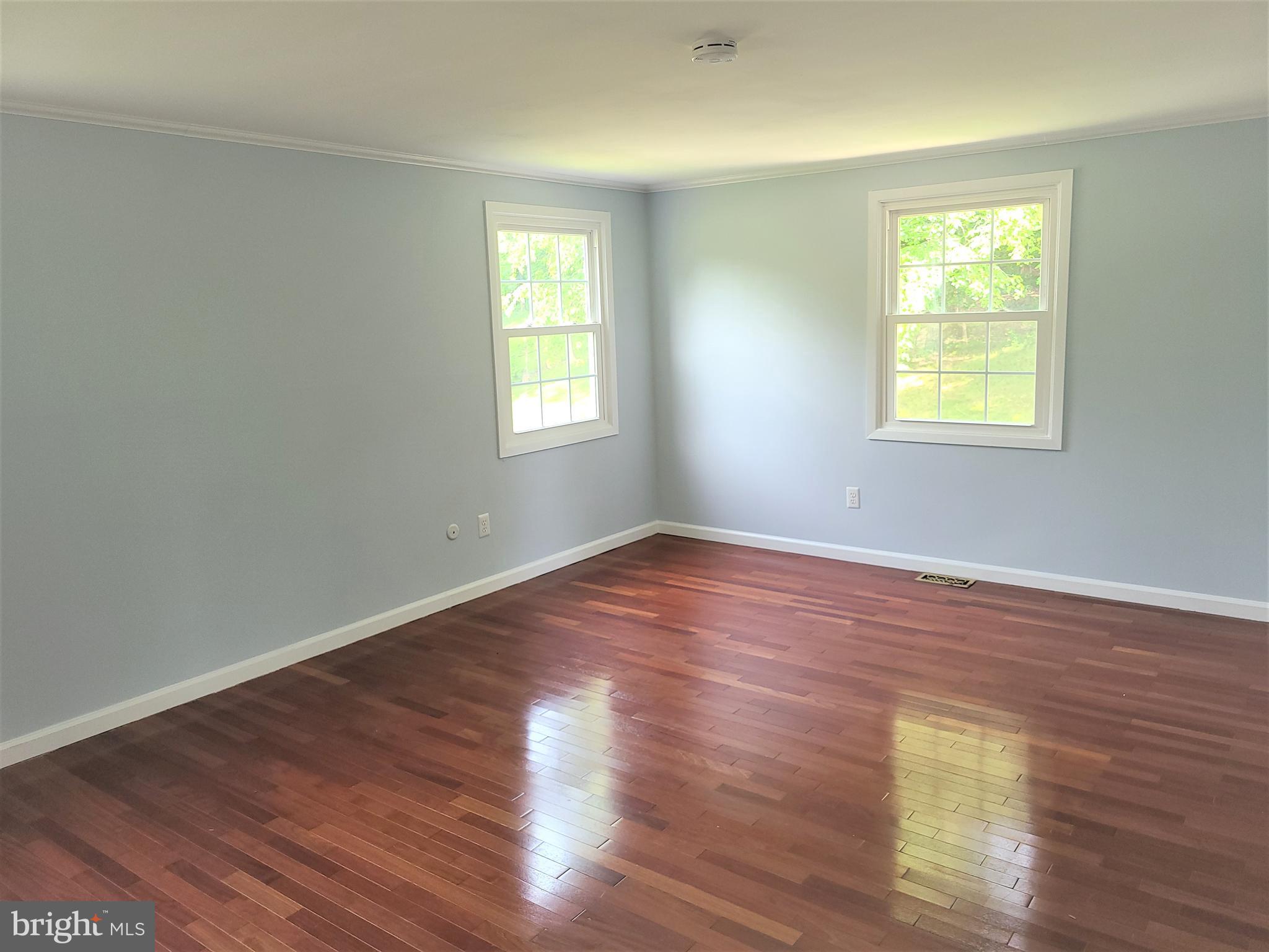 8708 Oxwell Lane Laurel, MD 20708 - Photo 11 of 18 Owner's Bedroom