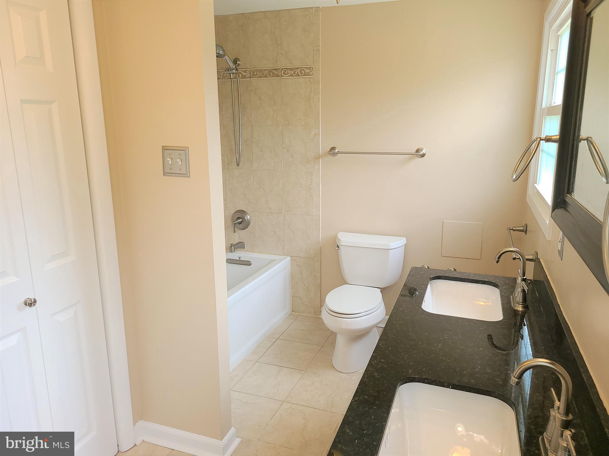 8708 Oxwell Lane Laurel, MD 20708 - Photo 12 of 18 Owner's Bath