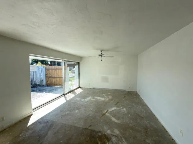 $119,900 | 96 East Court, Royal Palm Beach, FL 33411