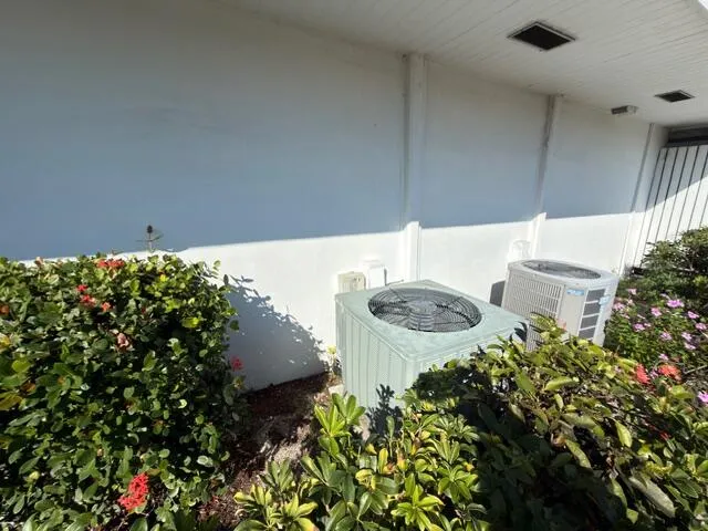 $119,900 | 96 East Court, Royal Palm Beach, FL 33411