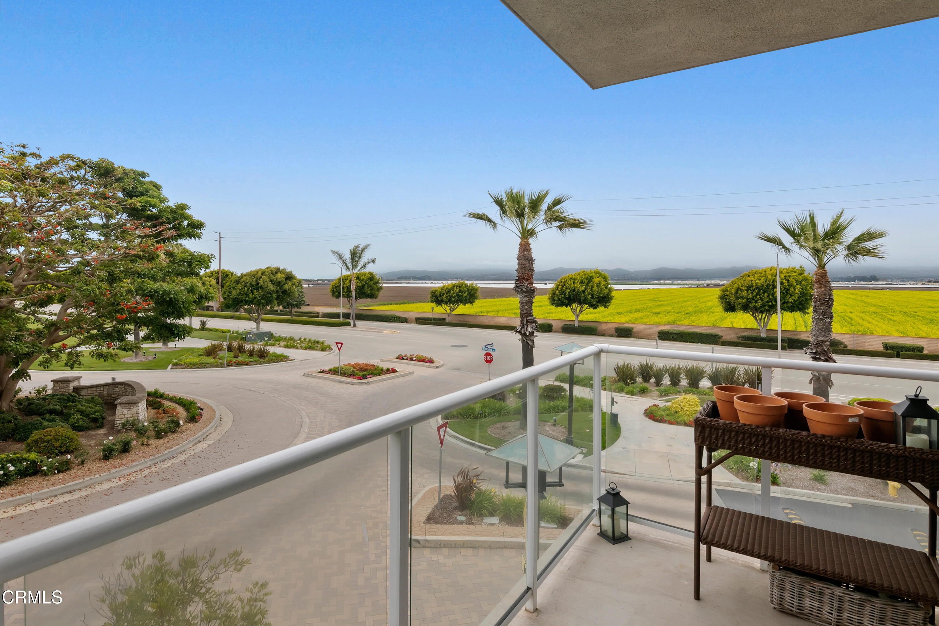 4042 Tradewinds Drive Oxnard, CA 93035 - Photo 15 of 68 .