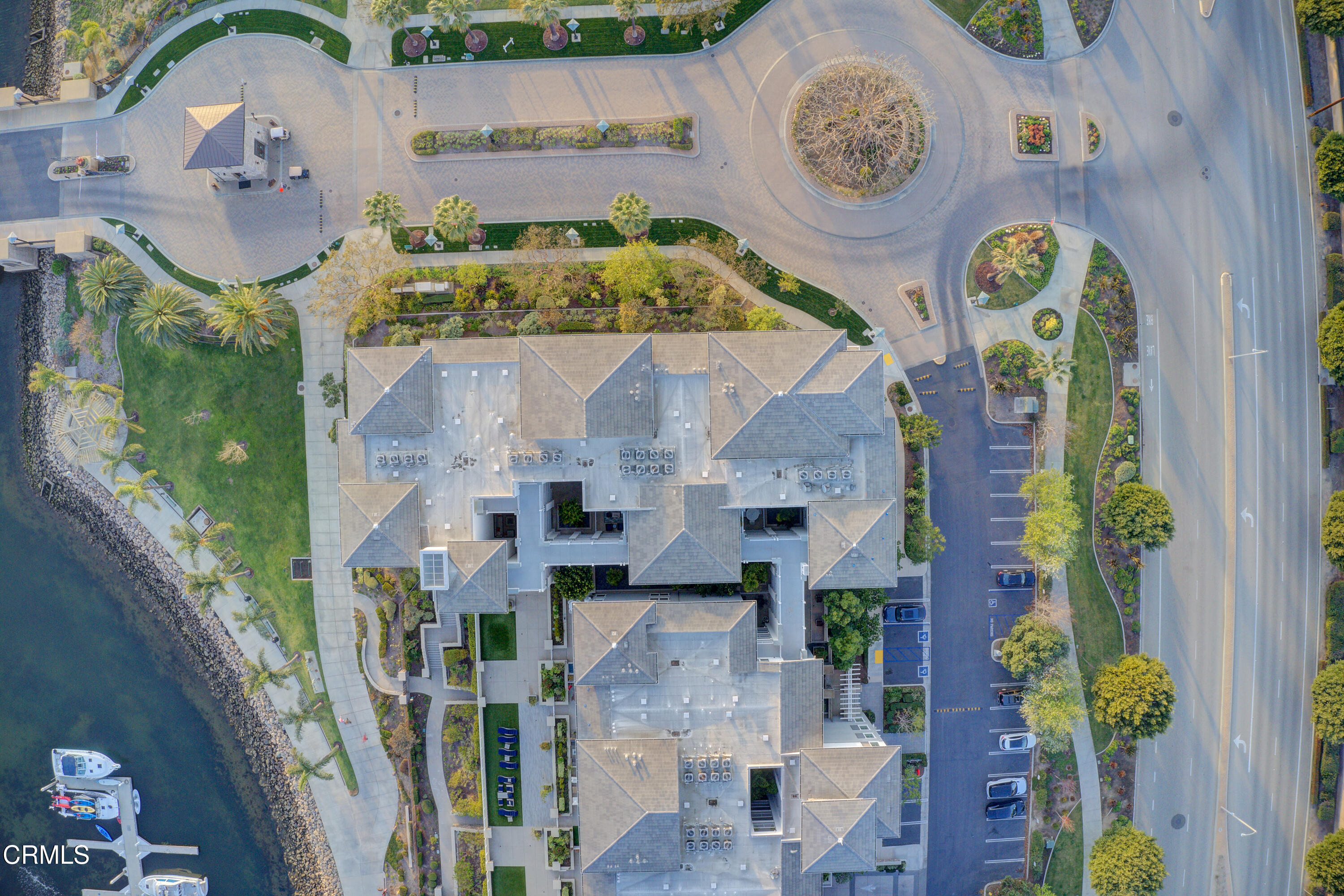 4042 Tradewinds Drive Oxnard, CA 93035 - Photo 18 of 68 .