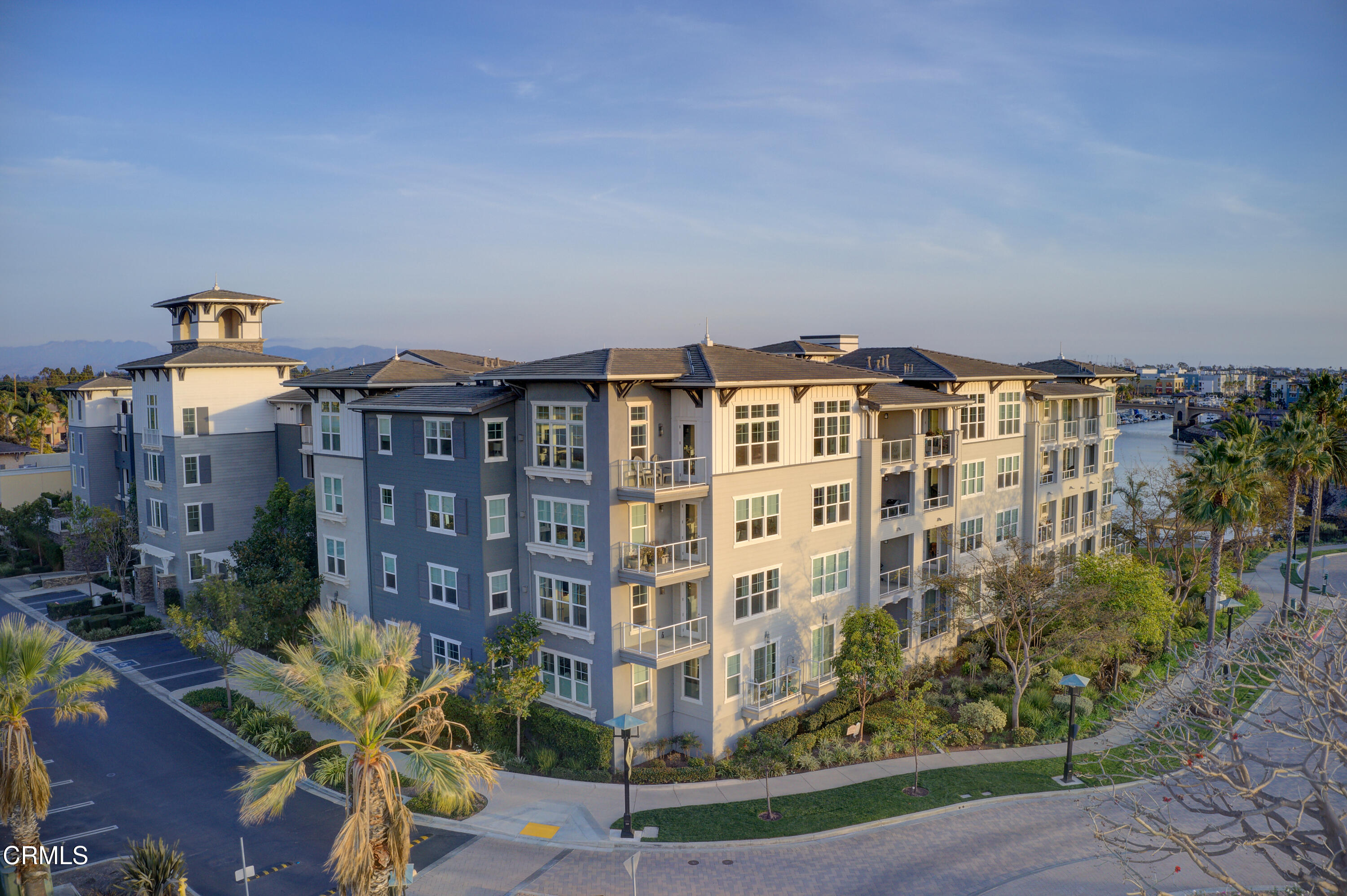 4042 Tradewinds Drive Oxnard, CA 93035 - Photo 19 of 68 .