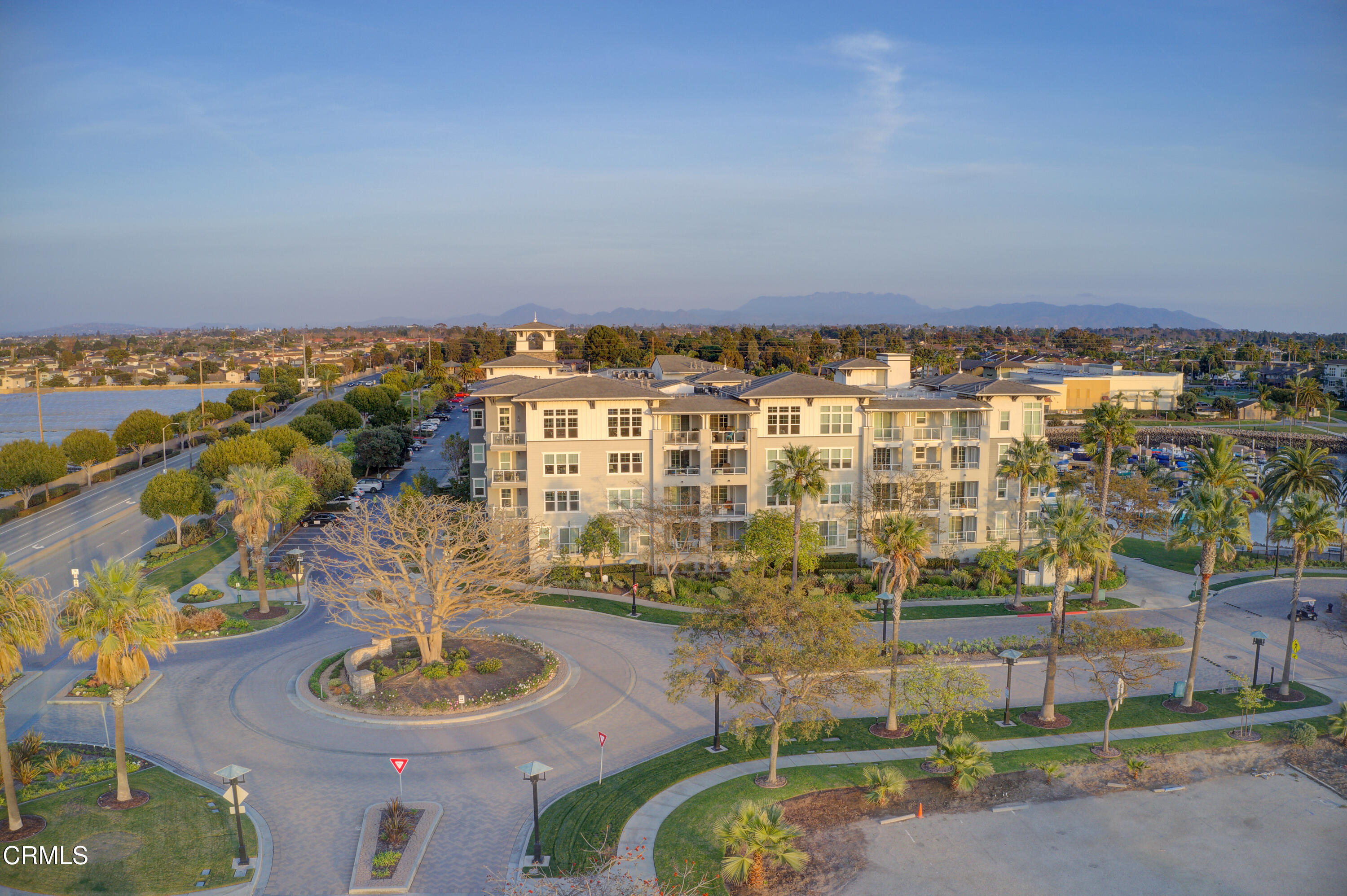 4042 Tradewinds Drive Oxnard, CA 93035 - Photo 20 of 68 .