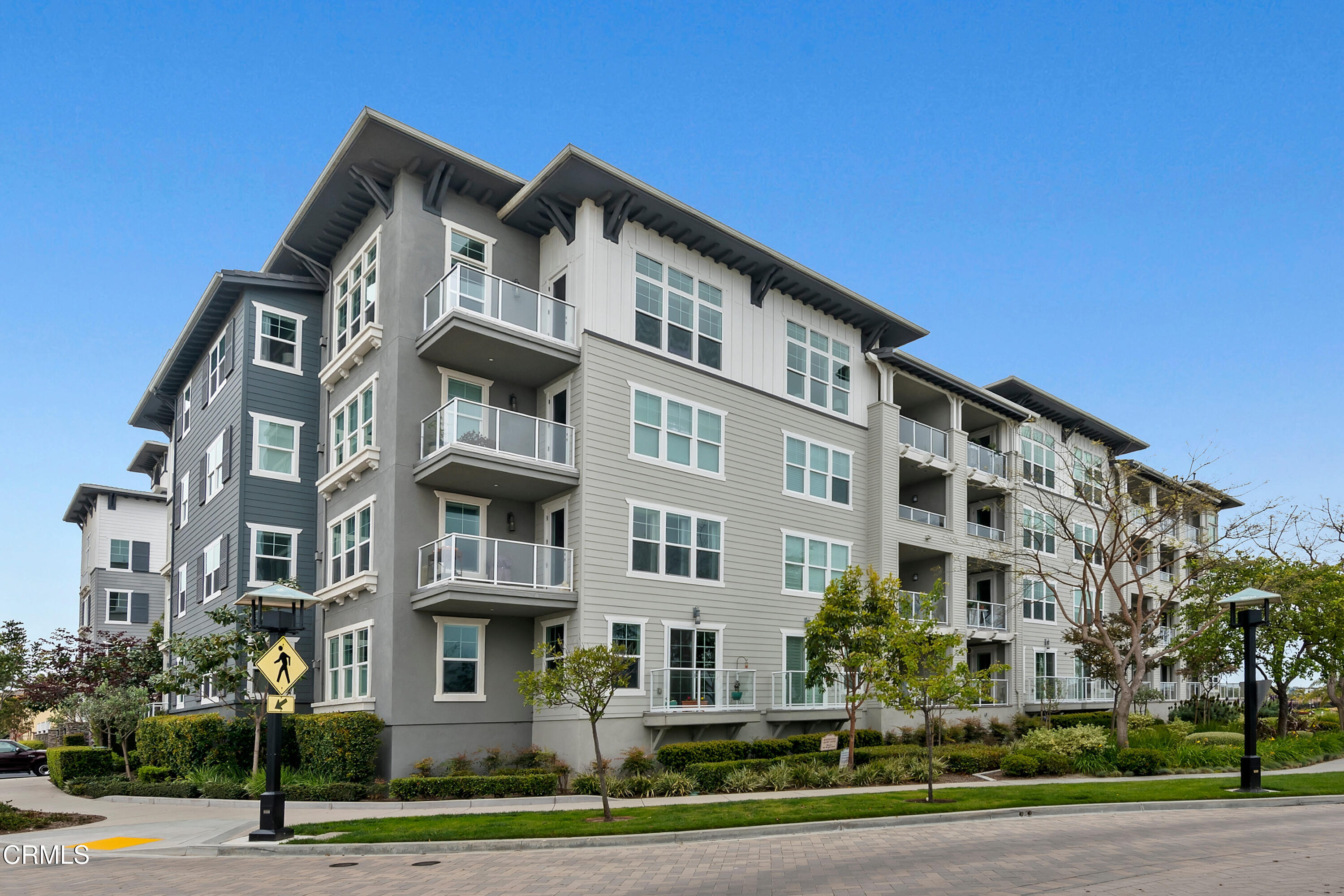 4042 Tradewinds Drive Oxnard, CA 93035 - Photo 22 of 68 .