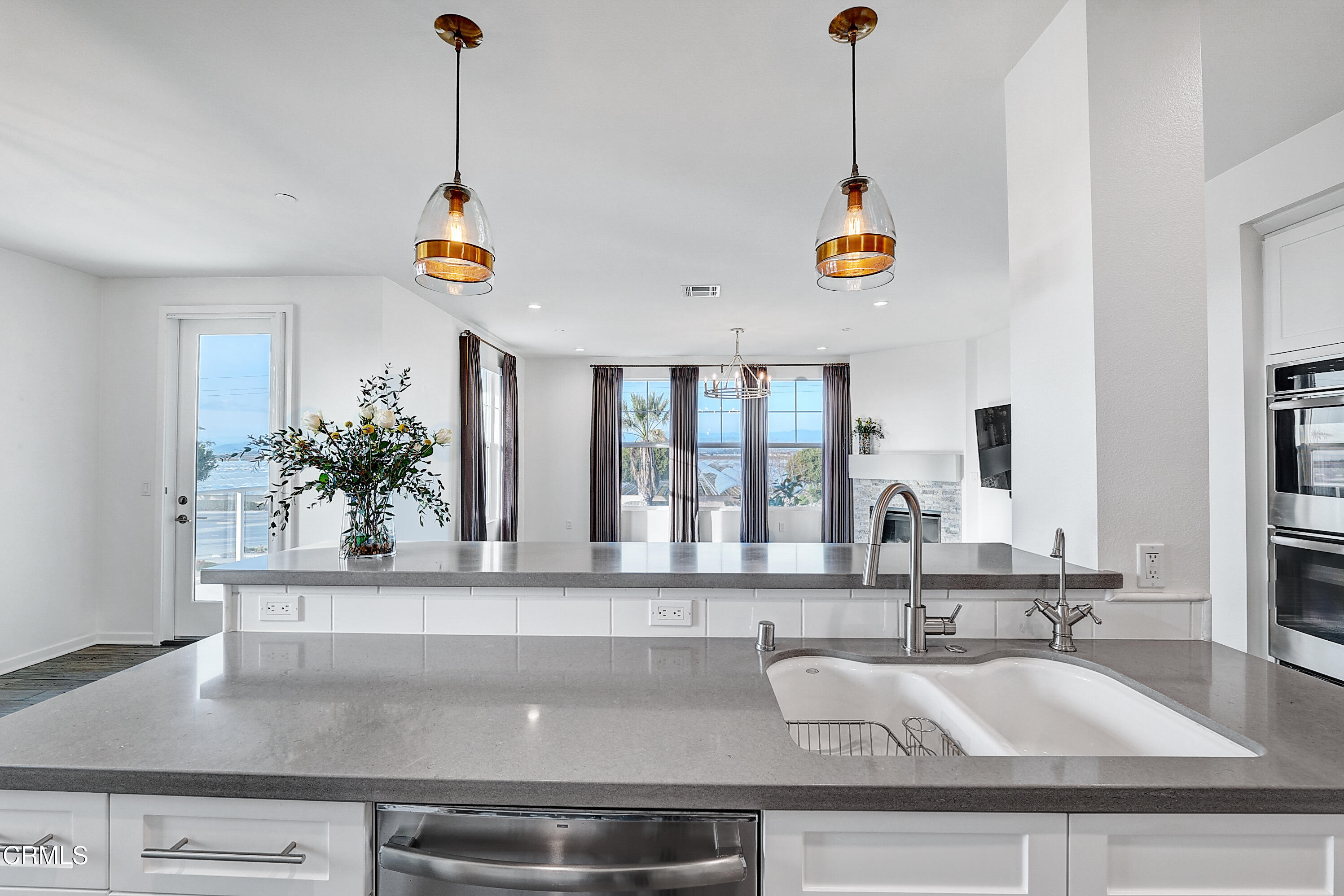 4042 Tradewinds Drive Oxnard, CA 93035 - Photo 29 of 68 .