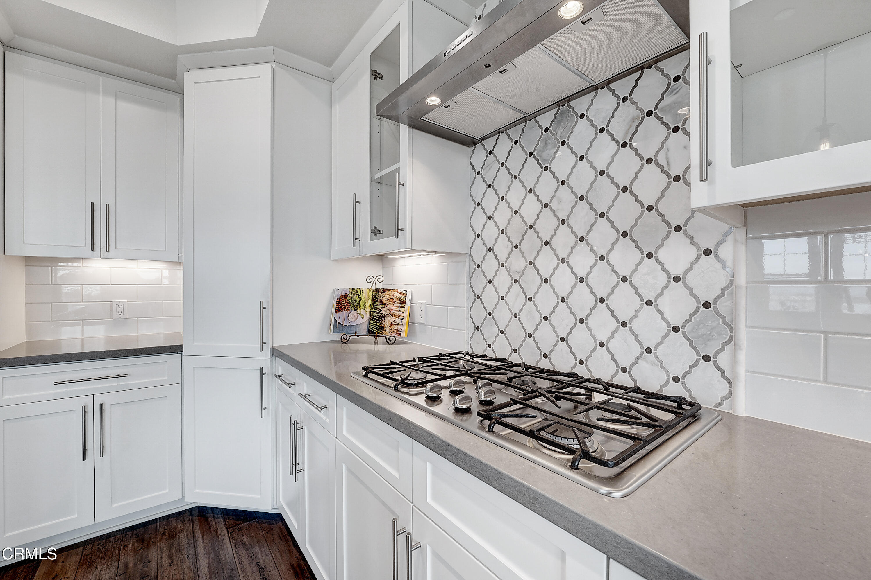 4042 Tradewinds Drive Oxnard, CA 93035 - Photo 31 of 68 .