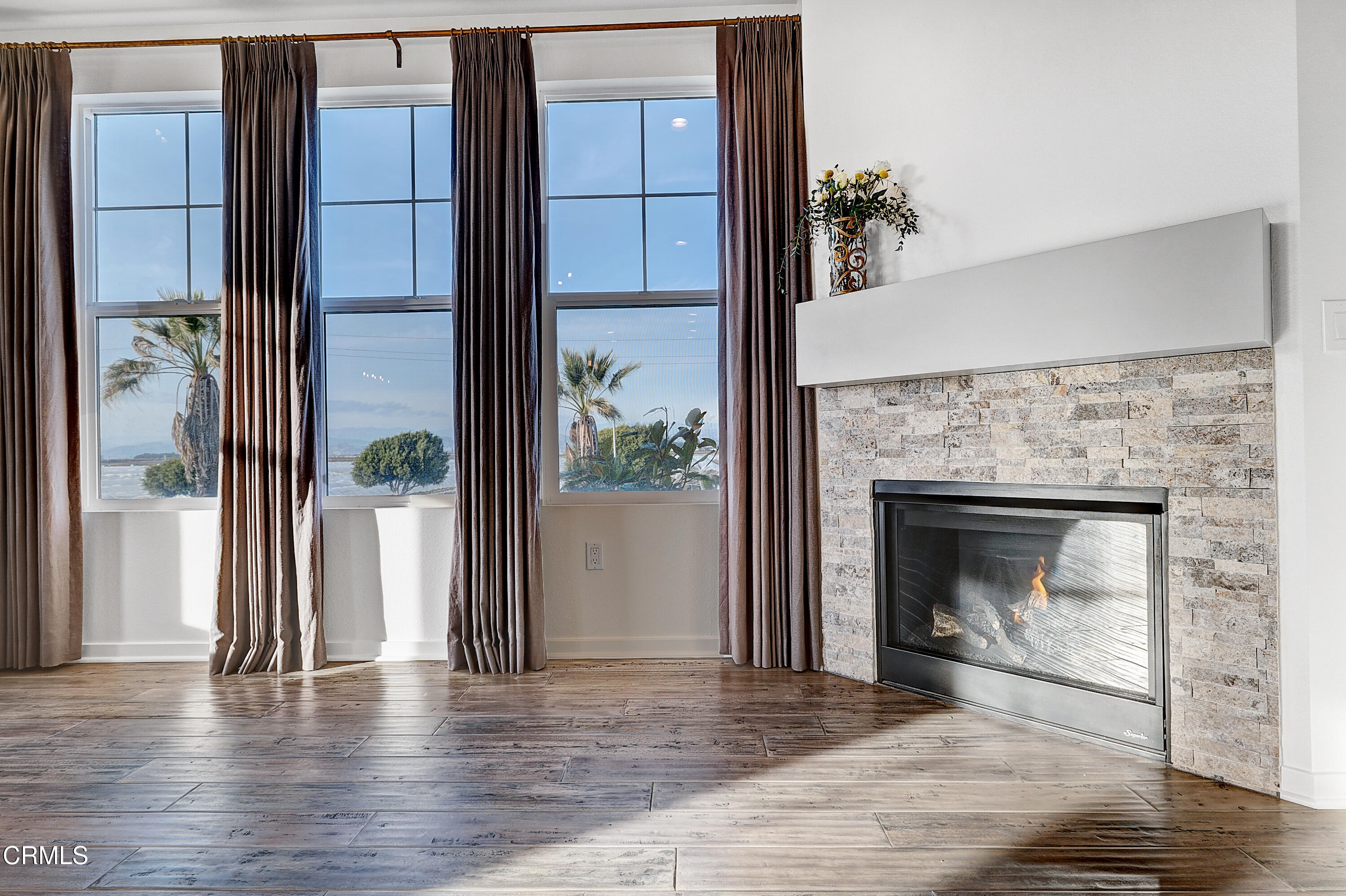 4042 Tradewinds Drive Oxnard, CA 93035 - Photo 39 of 68 .