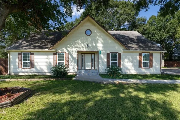 $3,000 | 15602 Oleta Lane, Sugar Land, TX 77498