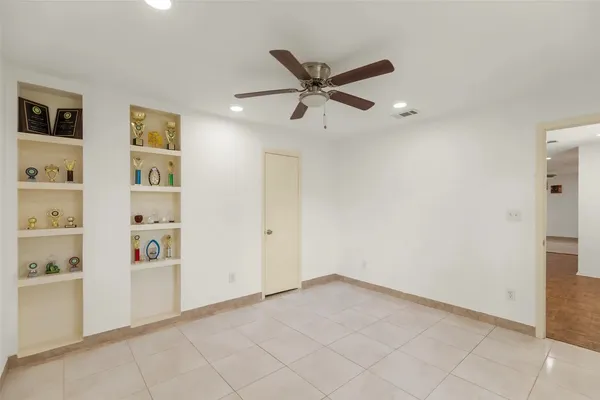 $3,250 | 15602 Oleta Lane, Sugar Land, TX 77498