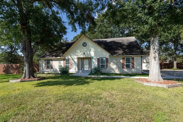$3,250 | 15602 Oleta Lane, Sugar Land, TX 77498