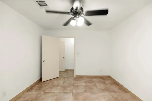 $3,000 | 15602 Oleta Lane, Sugar Land, TX 77498