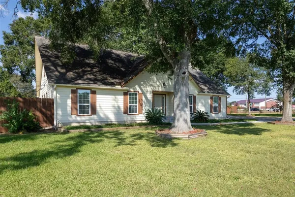 $3,250 | 15602 Oleta Lane, Sugar Land, TX 77498
