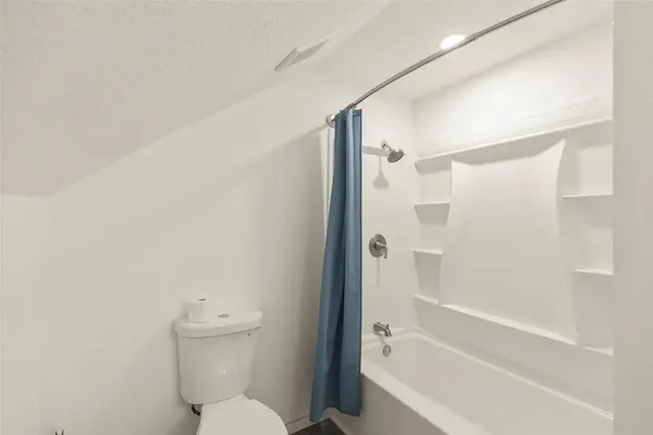$3,250 | 15602 Oleta Lane, Sugar Land, TX 77498