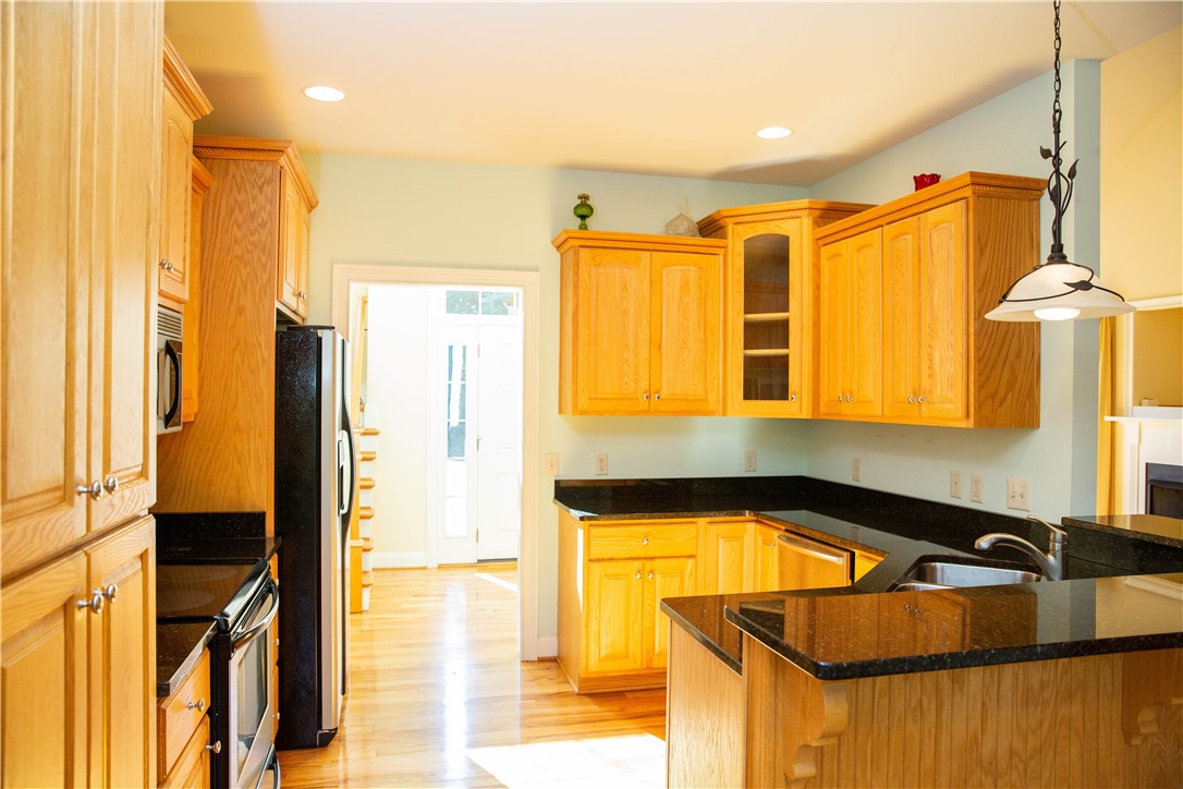 517 Ivy Spring Court Seneca, SC 29678 - Photo 8 of 48 Gallery Image 8