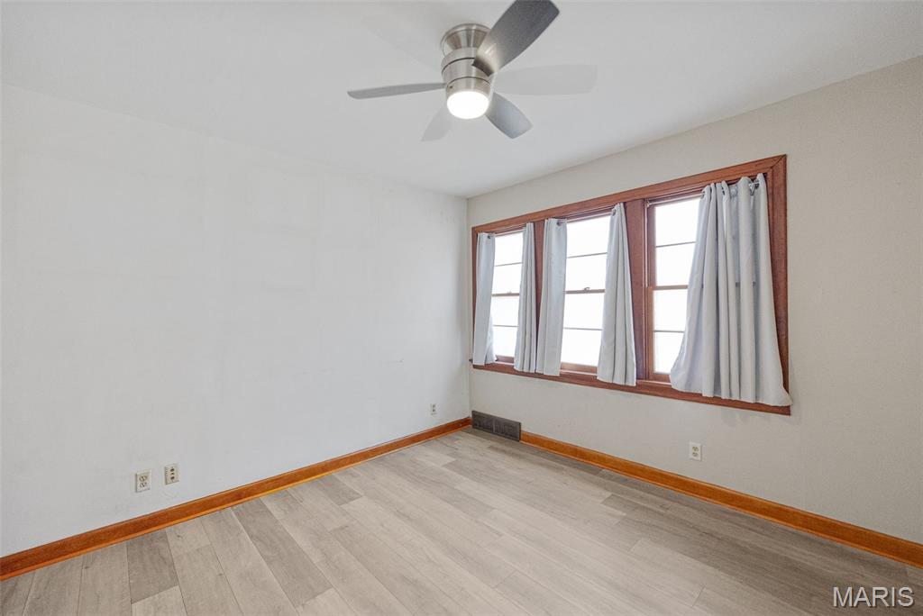 6962 Sutherland Avenue St. Louis, MO 63109 - Photo 16 of 34