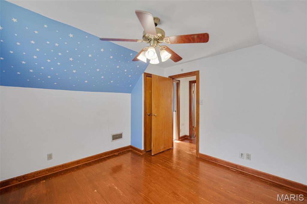 6962 Sutherland Avenue St. Louis, MO 63109 - Photo 24 of 34