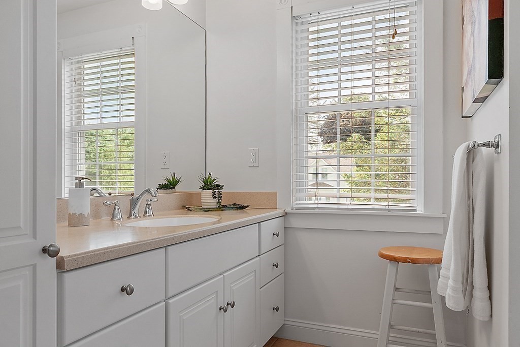 10 Boston Road Westford, MA 01886 - Photo 18 of 42 Gallery Image 18