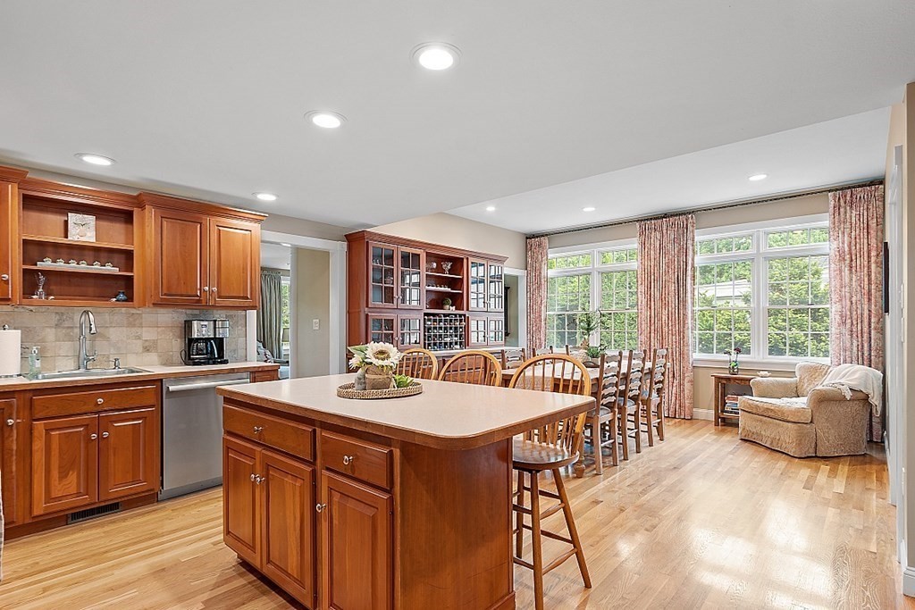10 Boston Road Westford, MA 01886 - Photo 4 of 42 Gallery Image 4