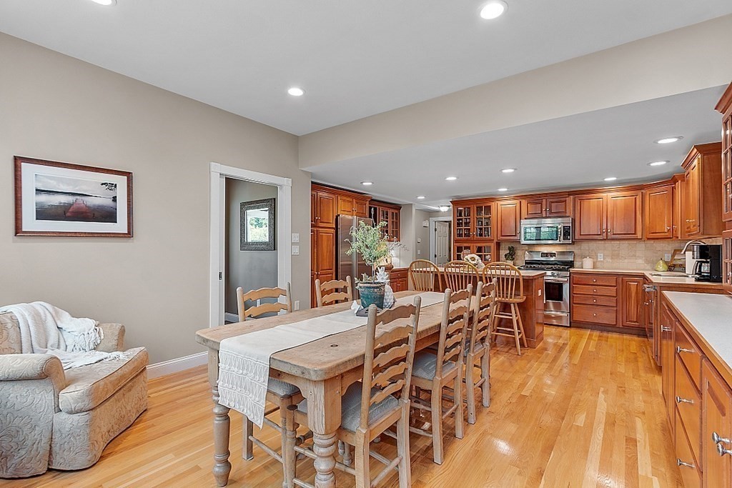 10 Boston Road Westford, MA 01886 - Photo 8 of 42 Gallery Image 8