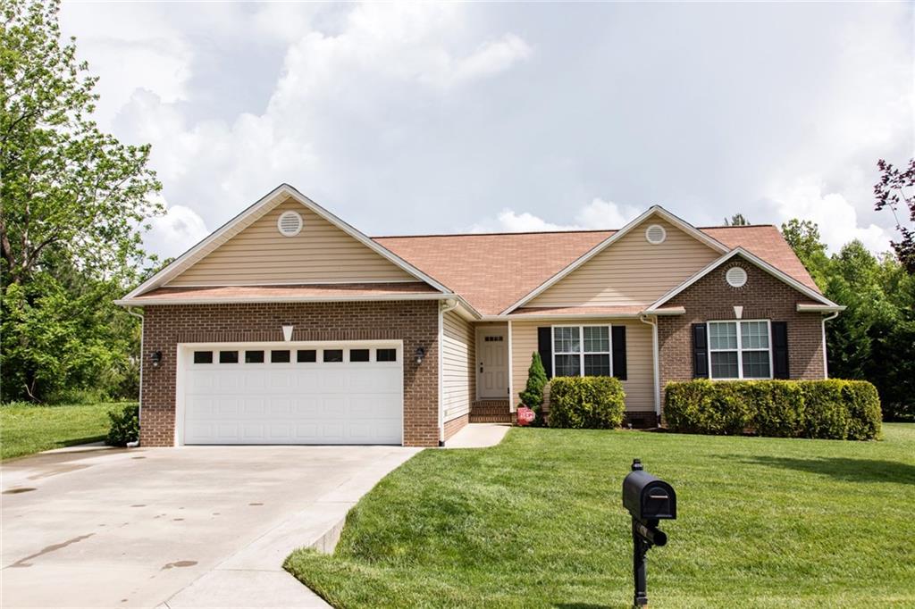 1728 Piper's Ridge Circle Northwest, Unit 34 Conover, NC 28613 - Photo 1 of 36 Gallery Image 1