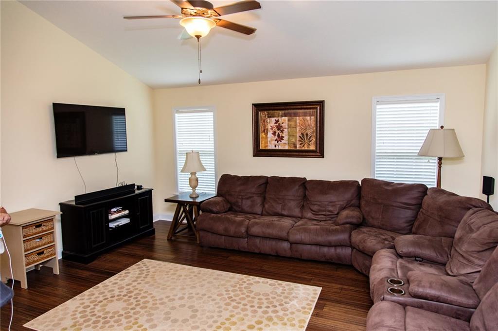 1728 Piper's Ridge Circle Northwest, Unit 34 Conover, NC 28613 - Photo 4 of 36 Gallery Image 4