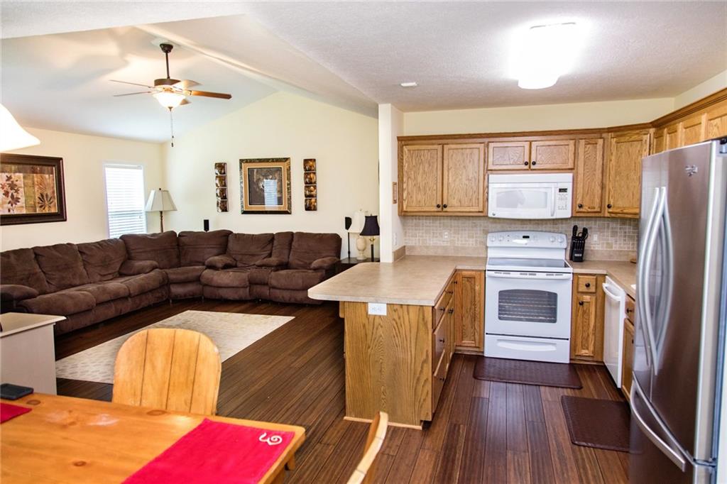 1728 Piper's Ridge Circle Northwest, Unit 34 Conover, NC 28613 - Photo 10 of 36 Gallery Image 10