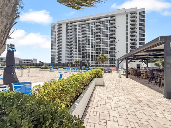 $2,250 | 525 North Ocean Boulevard, Unit 1016, Pompano Beach, FL 33062