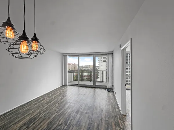 $2,250 | 525 North Ocean Boulevard, Unit 1016, Pompano Beach, FL 33062