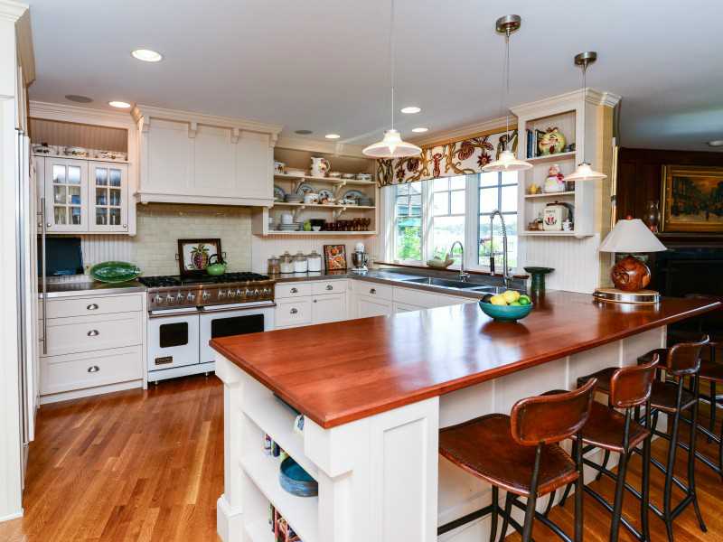 140 Adams Point Road Barrington, RI 02806 - Photo 12 of 21 Kitchen.
