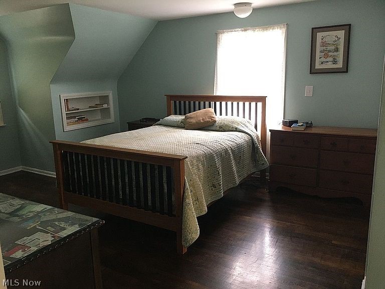 2575 Laurelhurst Road Cleveland, OH 44118 - Photo 9 of 17 Gallery Image 9