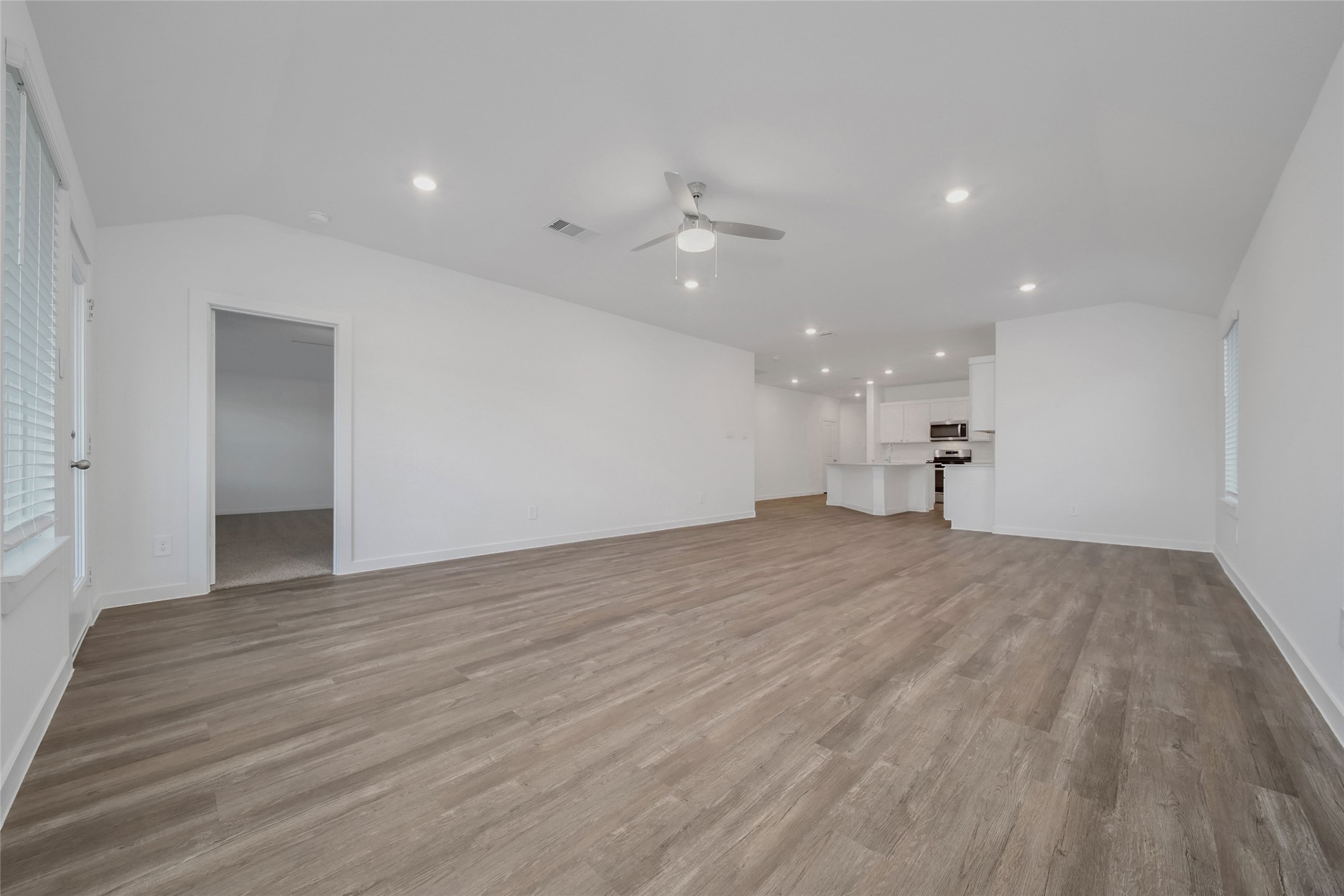 4306 Multnomah Falls Conroe, TX 77303 - Photo 6 of 46